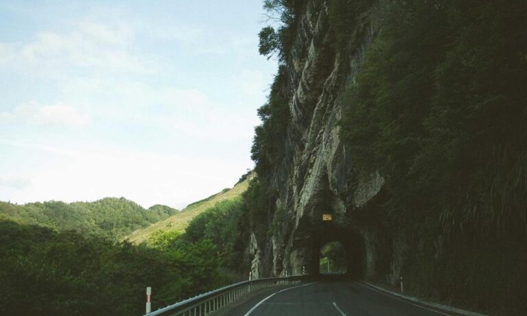 family travel guide livlesstravel