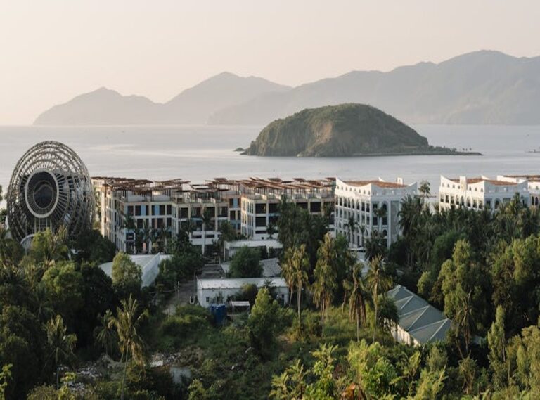 Hotels to Stay at Zethazinco Island