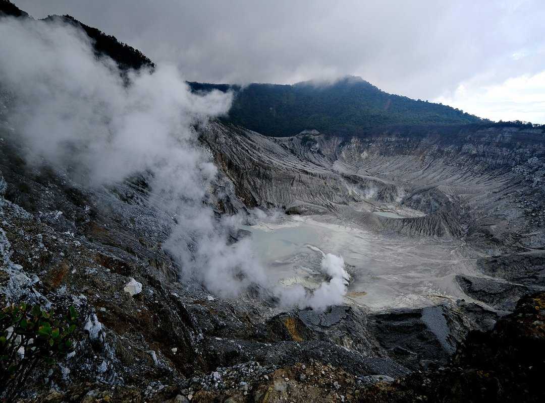 natural wonders travel