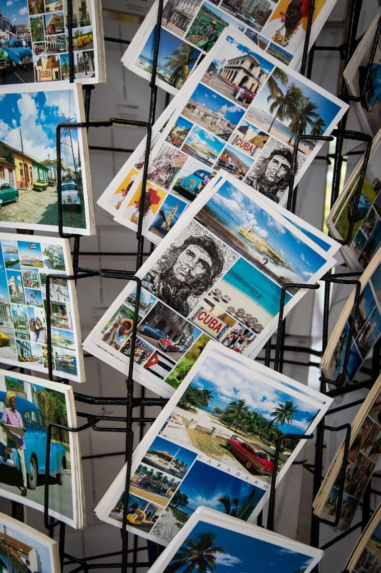 postcards, souvenir, souvenir products, cuba, summer, beach, vacation, resort, che guevara, nature, revolution